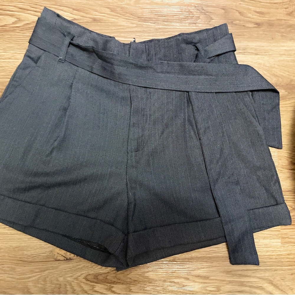 Mark Business Casual Shorts Size Large in Dark Gray